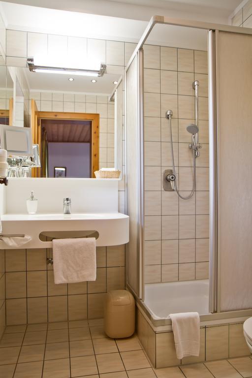 Gasthof-Hotel Bramosen Weyregg Pokoj fotografie